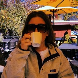 Meet your Posher, Victoria